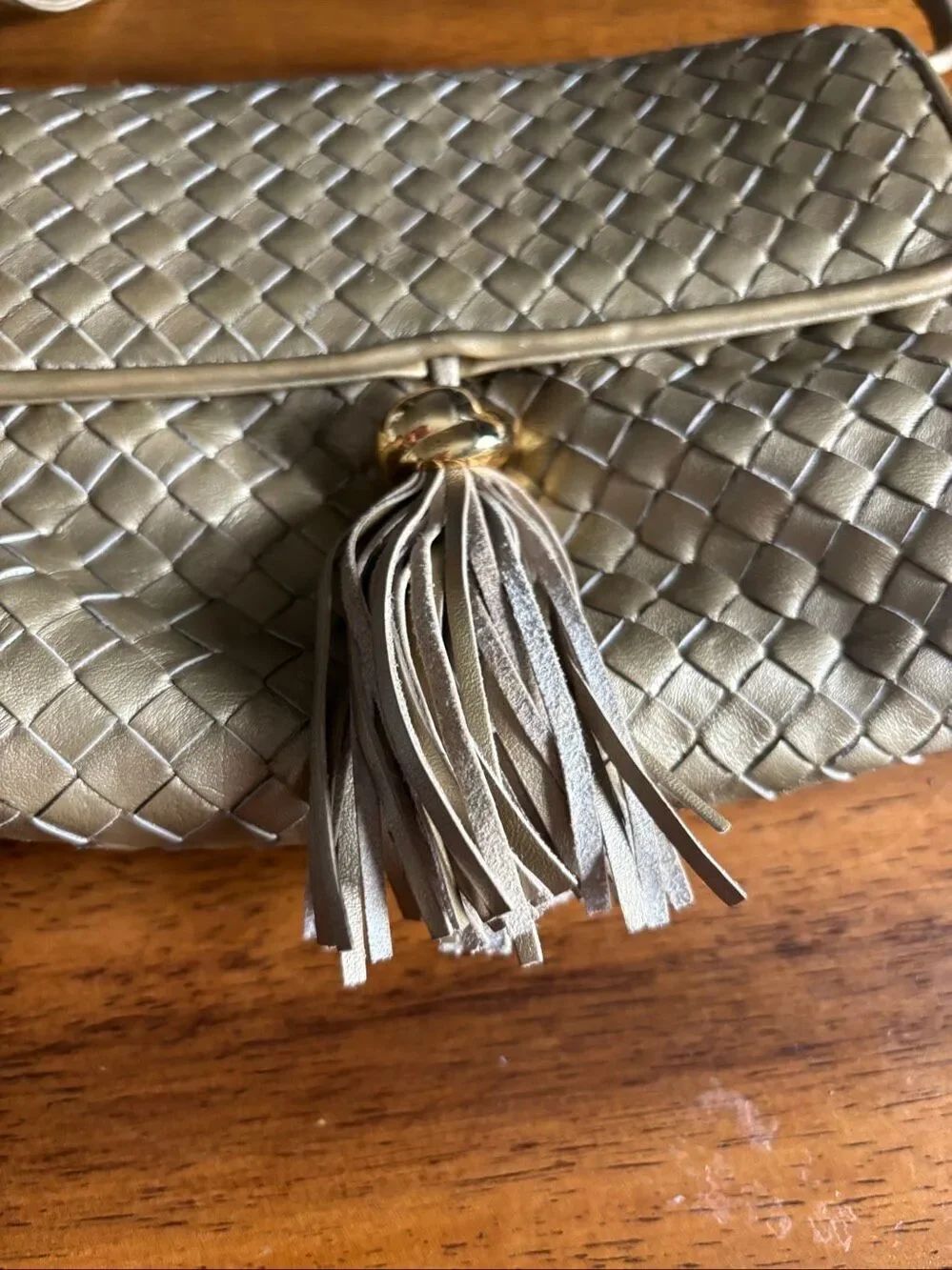 Small gold Crossbody purse - Picture 2 of 6